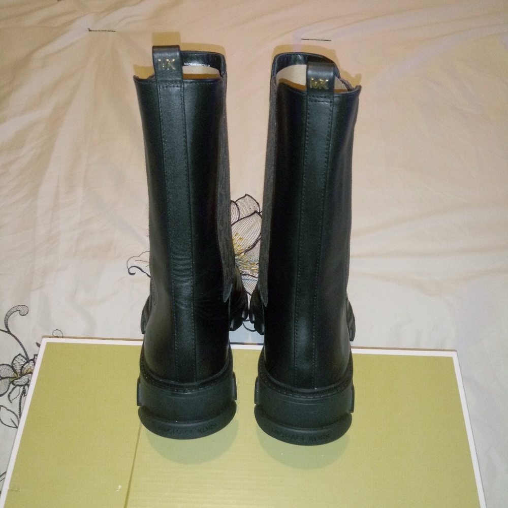 Michael Kors Ridley Chelsea Leather Boots - Picture 6 of 12